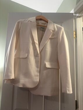 Abercrombie & Fitch Cream Tailored Single-Button Blazer
